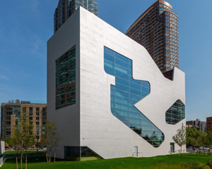 Steven Holl's Hunters Point Community Library (Queens Public Library, 2019)